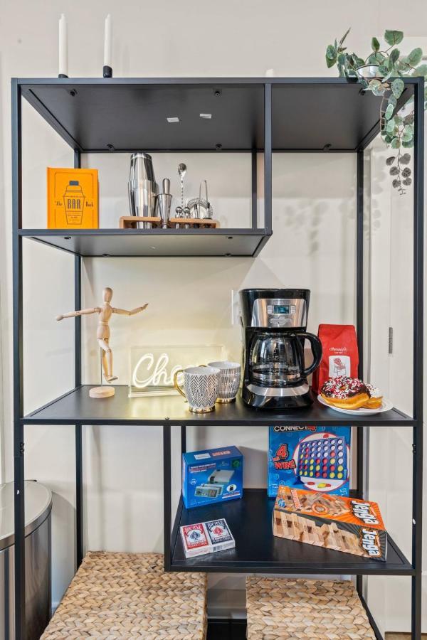 Apartment 1 Bedroom Passyunk Ave Stunner- Perfect Location