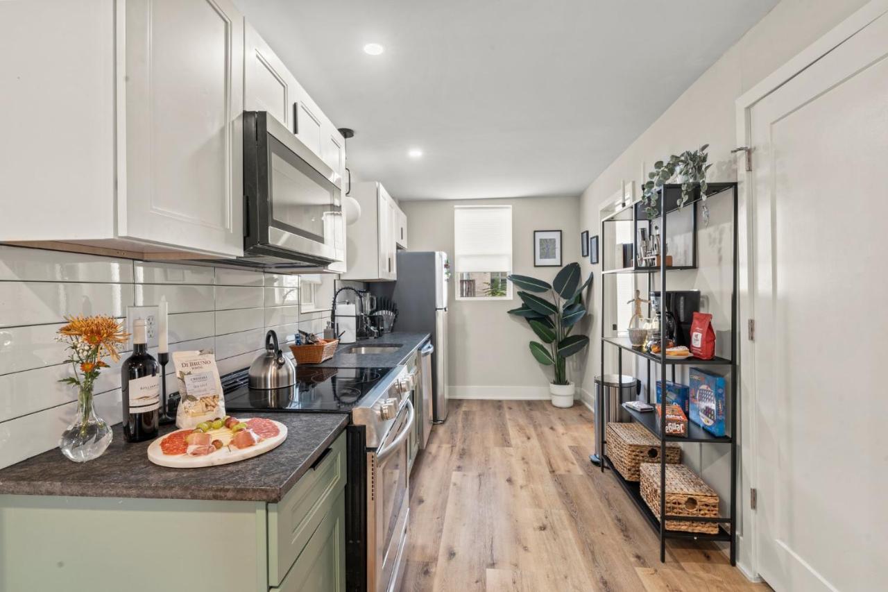Apartment 1 Bedroom Passyunk Ave Stunner- Perfect Location Philadelphia