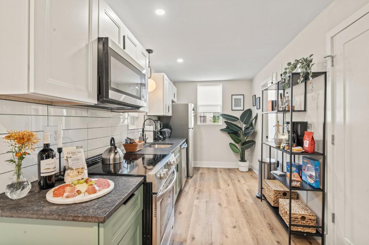 1 Bedroom Passyunk Ave Stunner- Perfect Location Apartment Philadelphia