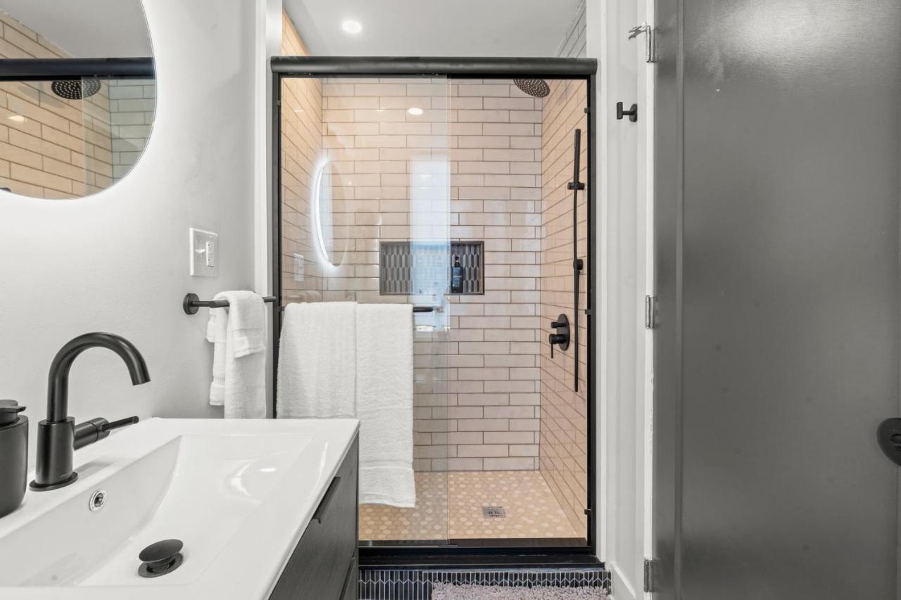 1 Bedroom Passyunk Ave Stunner- Perfect Location Philadelphia