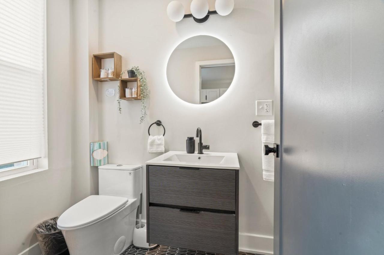 1 Bedroom Passyunk Ave Stunner- Perfect Location Philadelphia