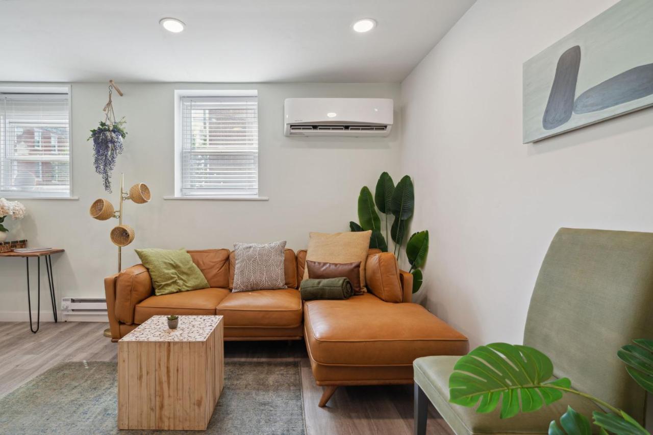 Luxurious 2bd, Fireplace, Family Friendly, Central
