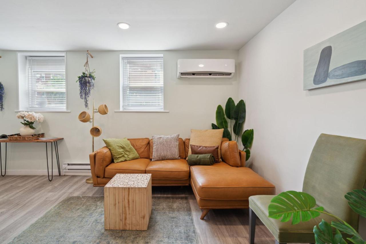 Luxurious 2bd, Fireplace, Family Friendly, Central