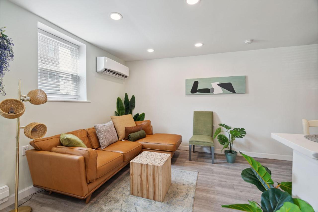 Luxurious 2bd, Fireplace, Family Friendly, Central * Philadelphia
