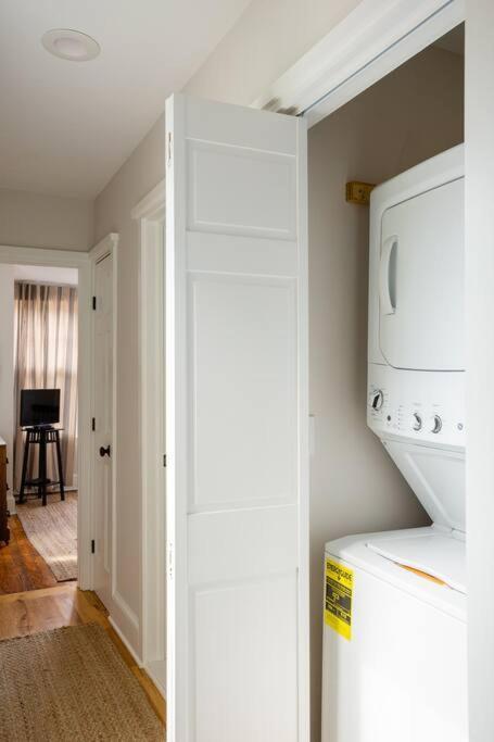 Shurs Lane Cottage, Ev Charging, Free Parking Holiday home *