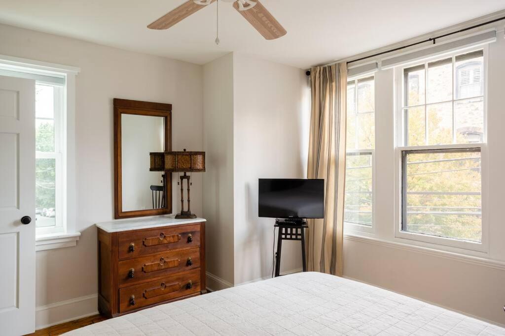 Holiday home Shurs Lane Cottage, Ev Charging, Free Parking Philadelphia