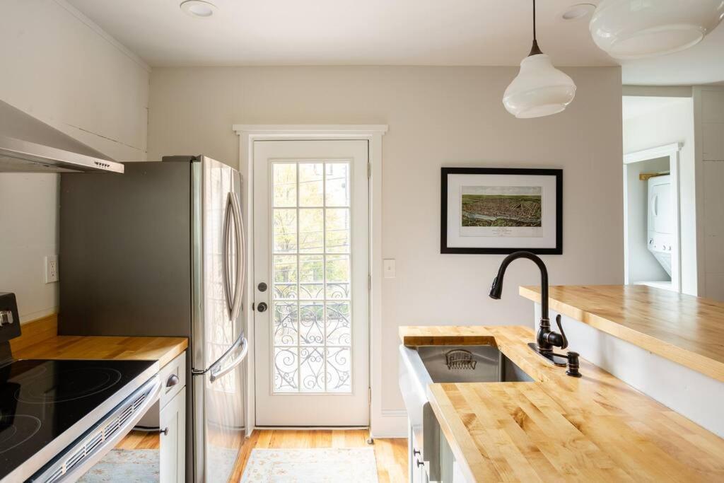 Holiday home Shurs Lane Cottage, Ev Charging, Free Parking Philadelphia