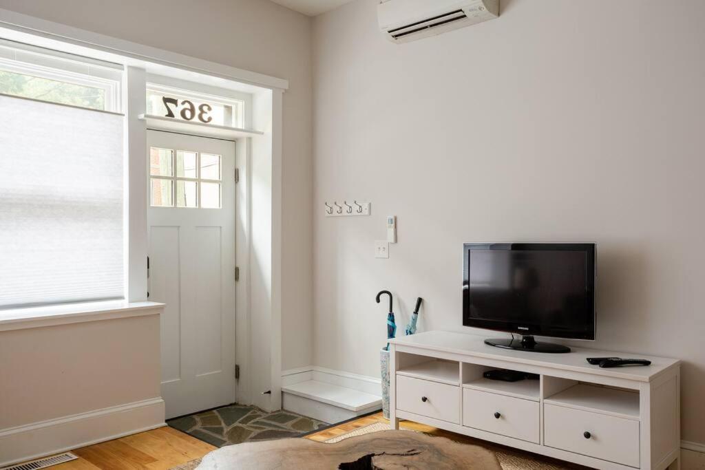 Holiday home Shurs Lane Cottage, Ev Charging, Free Parking Philadelphia