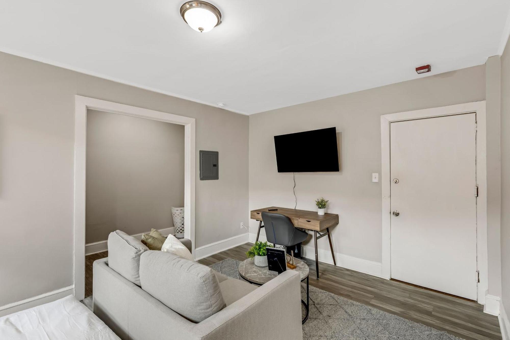 Lennox C201 Furnished Att Students Philadelphia