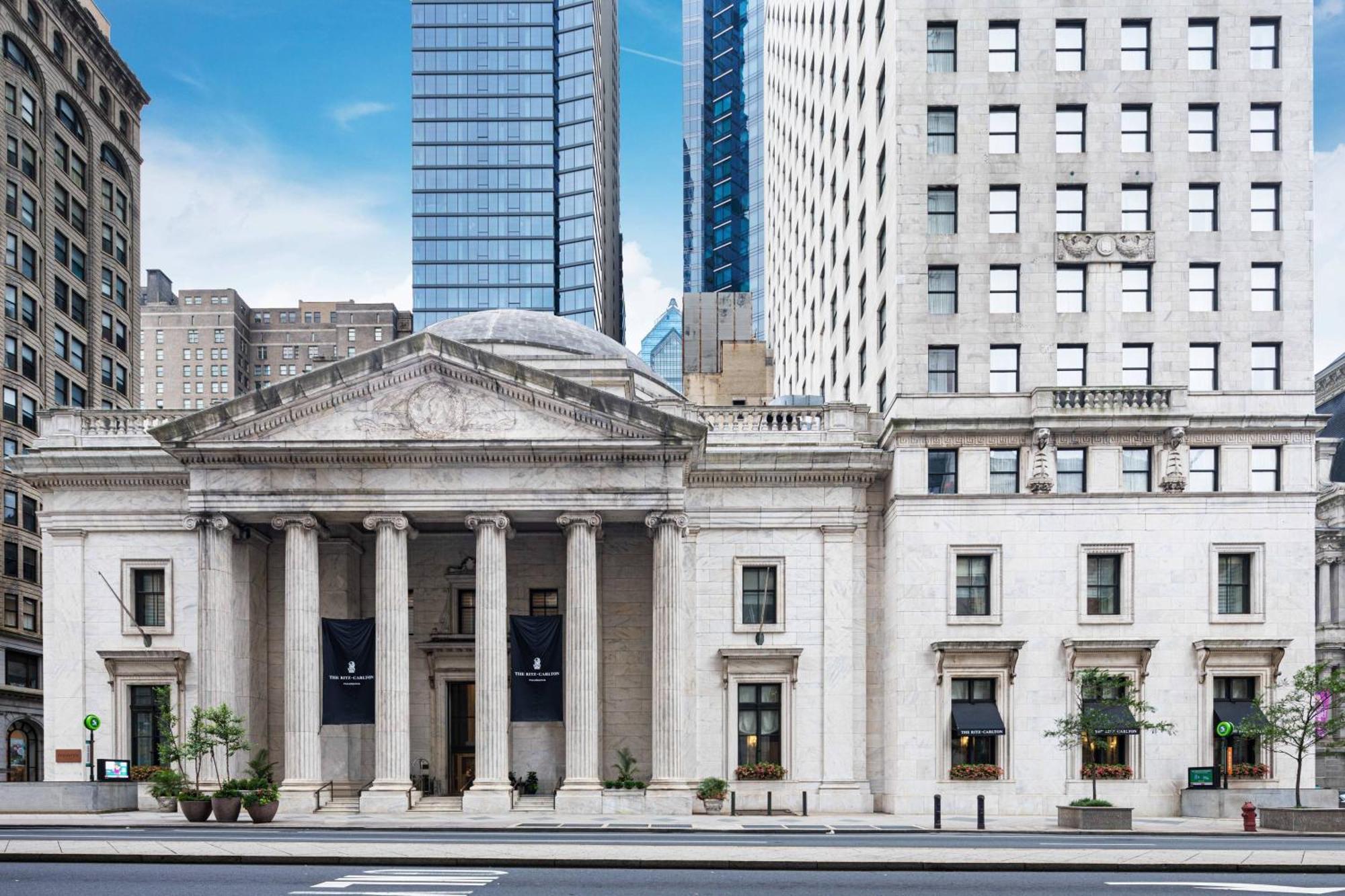 The Ritz-carlton,