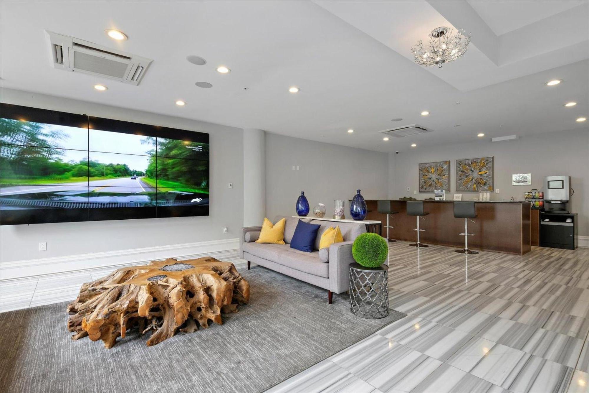 Luxury Near Center