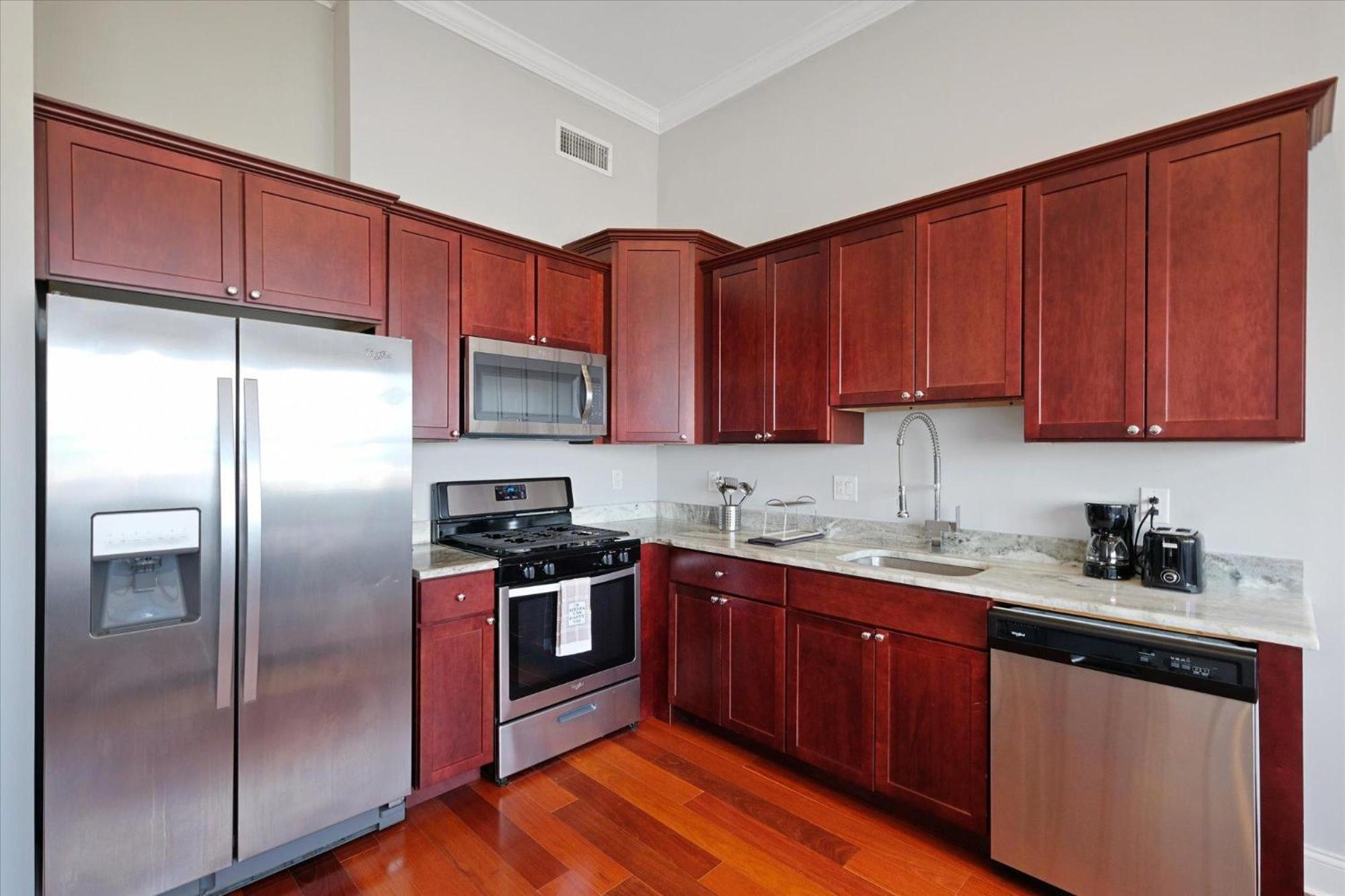Luxury Near Center