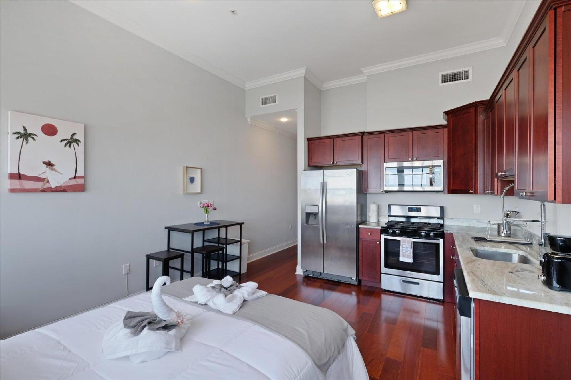 Apartment Luxury Near Center *