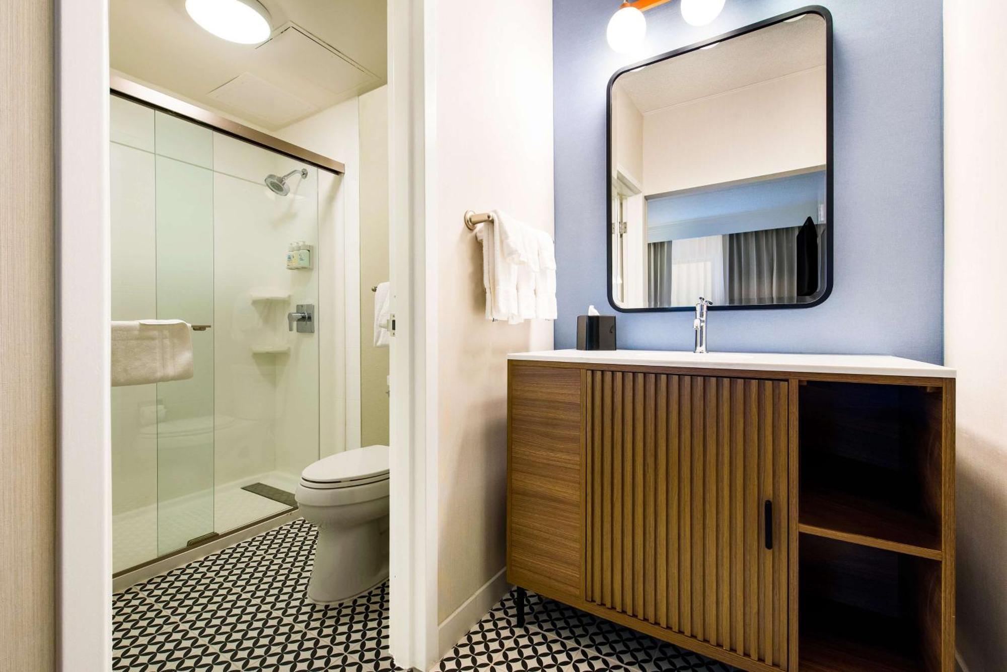 Sonesta Select Airport Hotel 3*
