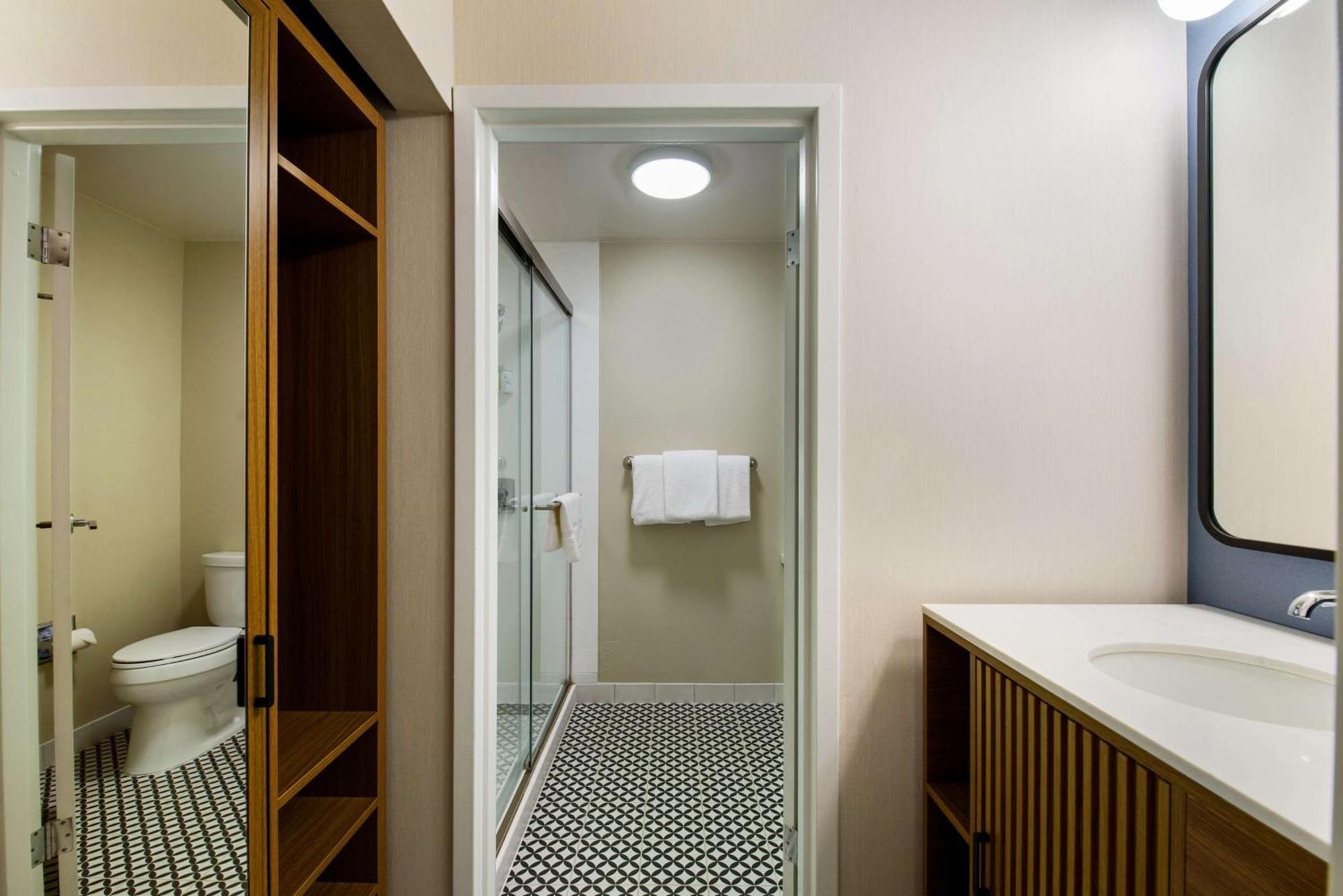 Sonesta Select Airport Hotel 3*