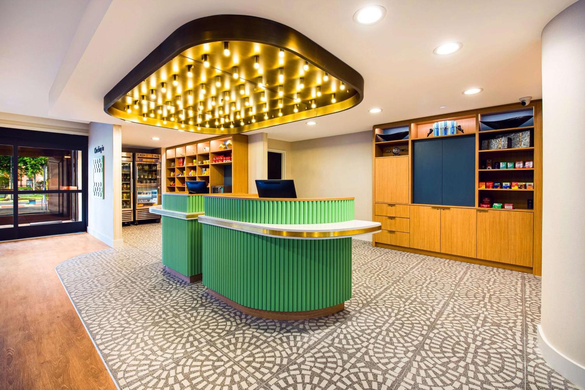 Hotel Sonesta Select Airport 3*