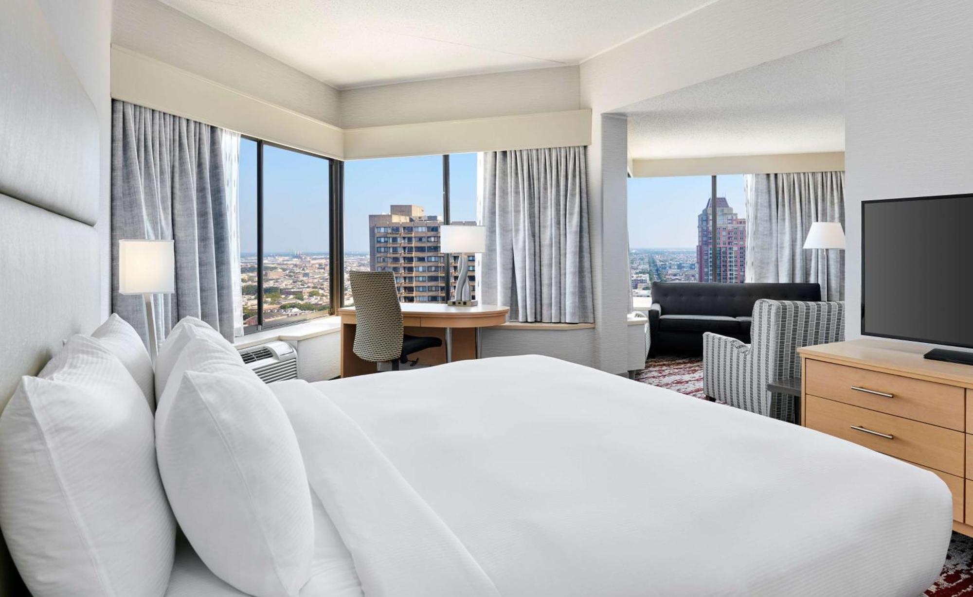 Doubletree By Hilton Center Hotel