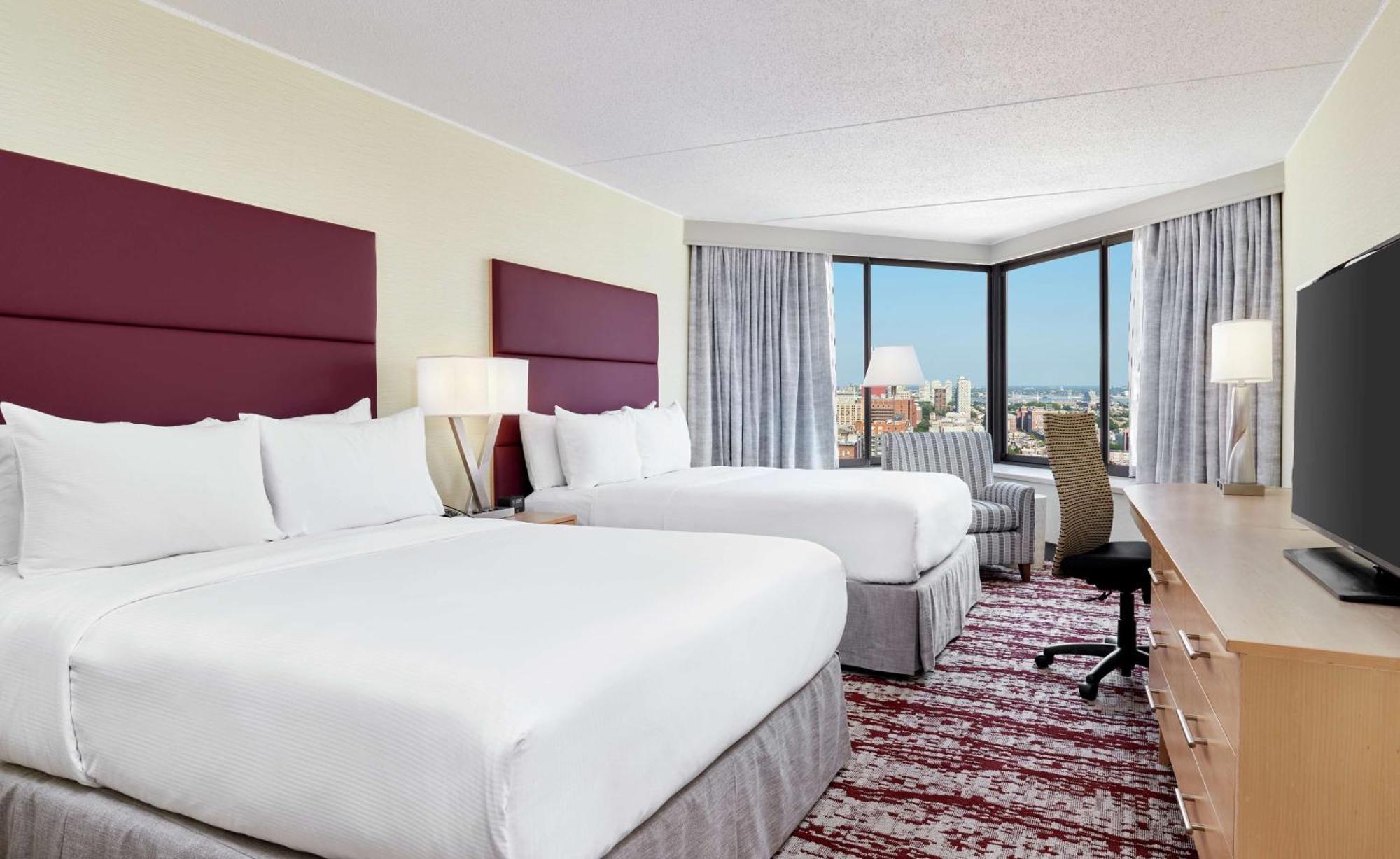 Doubletree By Hilton Center Hotel 4*