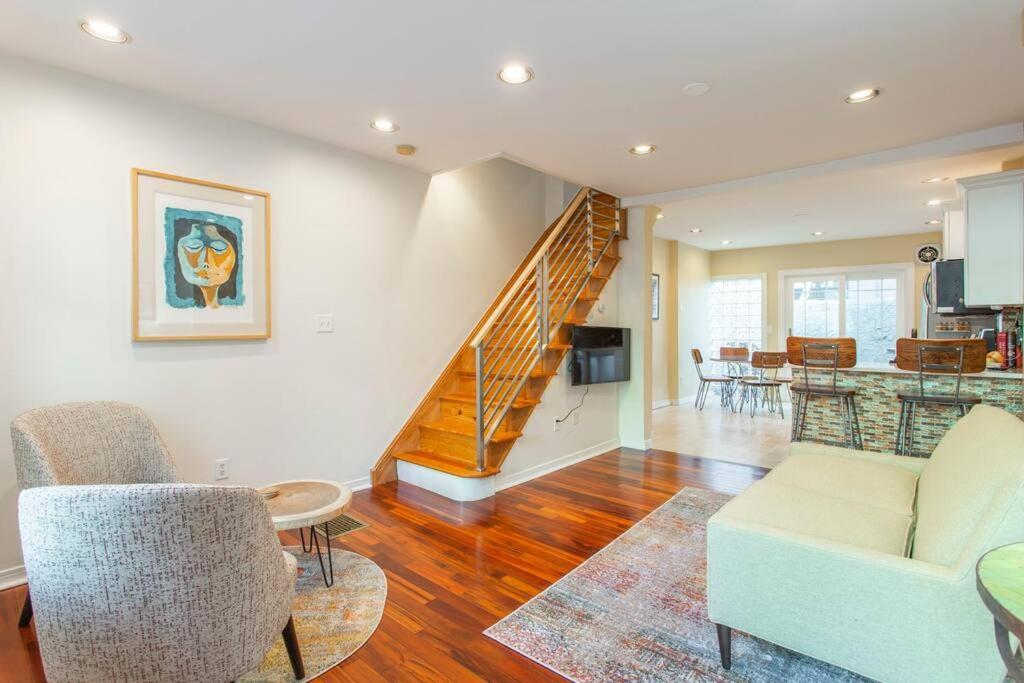 Walk Everywhere From Renovated 3bd Bella Vista Gem Holiday home *