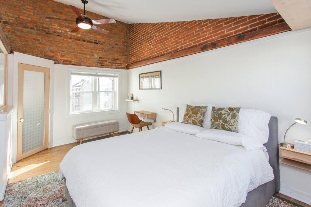 Walk Everywhere From Renovated 3bd Bella Vista Gem Philadelphia