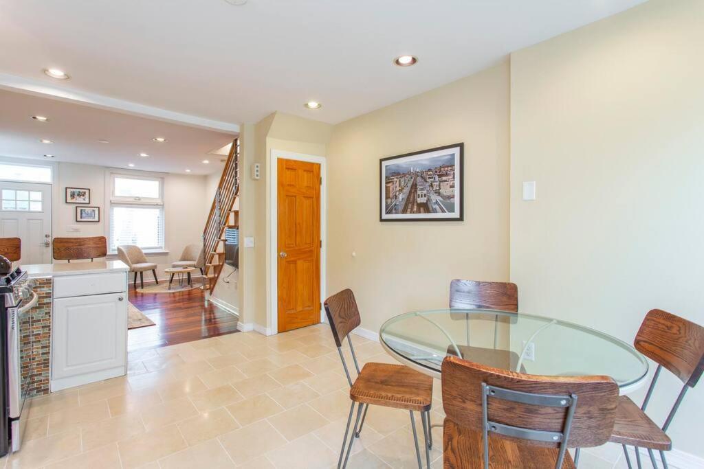 Holiday home Walk Everywhere From Renovated 3bd Bella Vista Gem Philadelphia