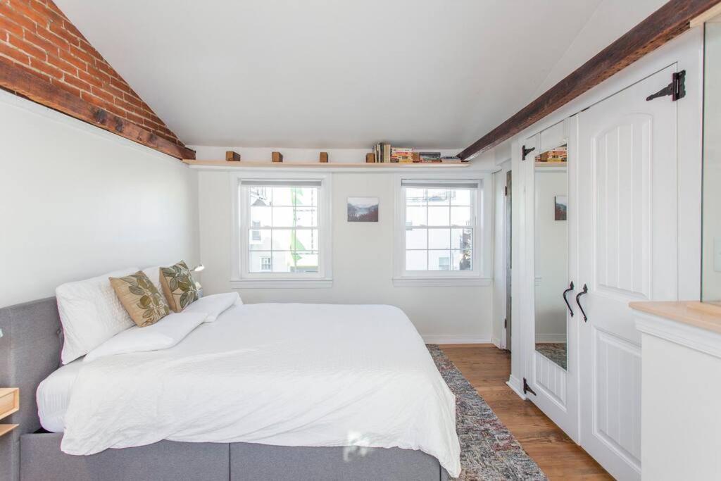 Walk Everywhere From Renovated 3bd Bella Vista Gem Holiday home Philadelphia