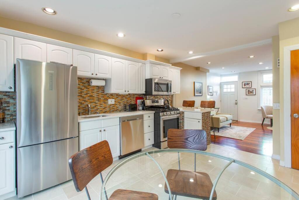 Walk Everywhere From Renovated 3bd Bella Vista Gem Philadelphia