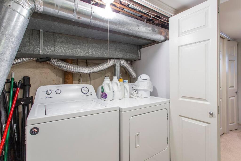Walk Everywhere From Renovated 3bd Bella Vista Gem
