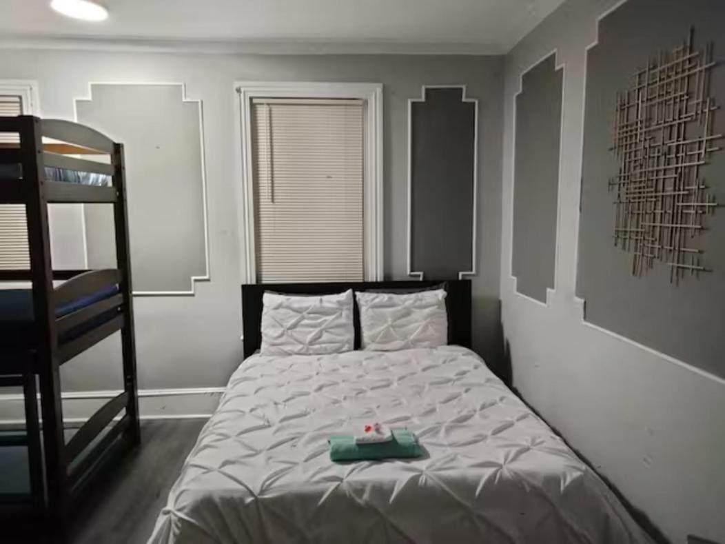 Philly Coed Dorm!! 15 Min Train To Center City!! Hostel Philadelphia