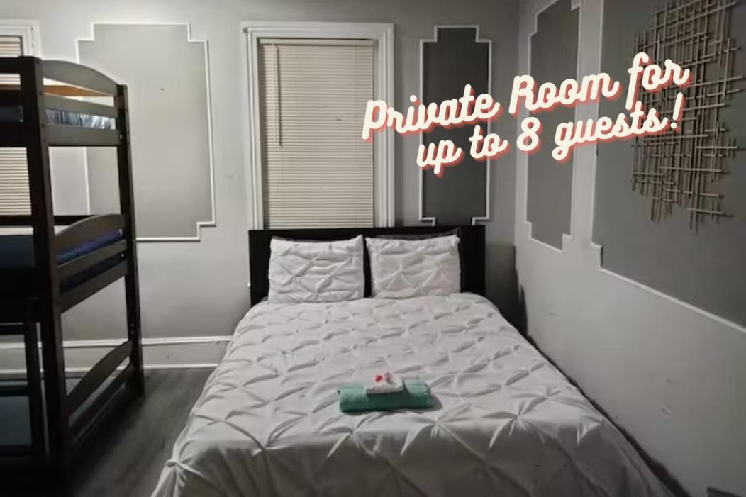 Philly Coed Dorm!! 15 Min Train To Center City!! Philadelphia