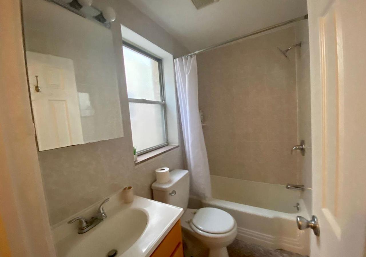 Historic Townhouse Oasis With En-suite Bathroom Philadelphia