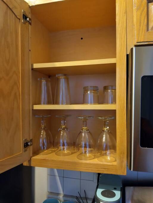 New Boutique 1br Apartment