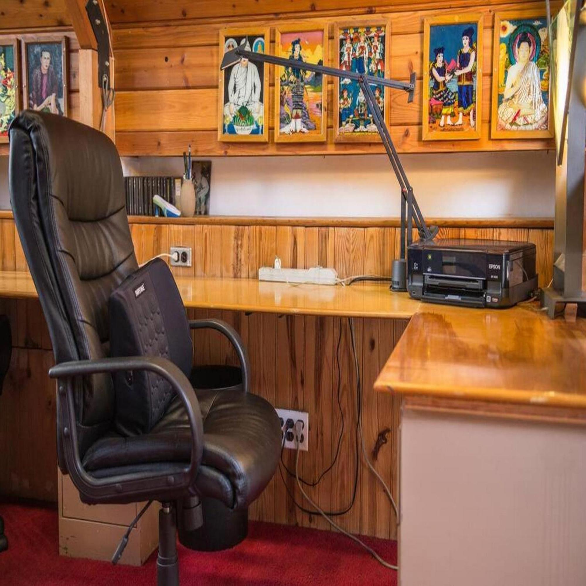 One-of-a-kind Artist's In Fairmount *