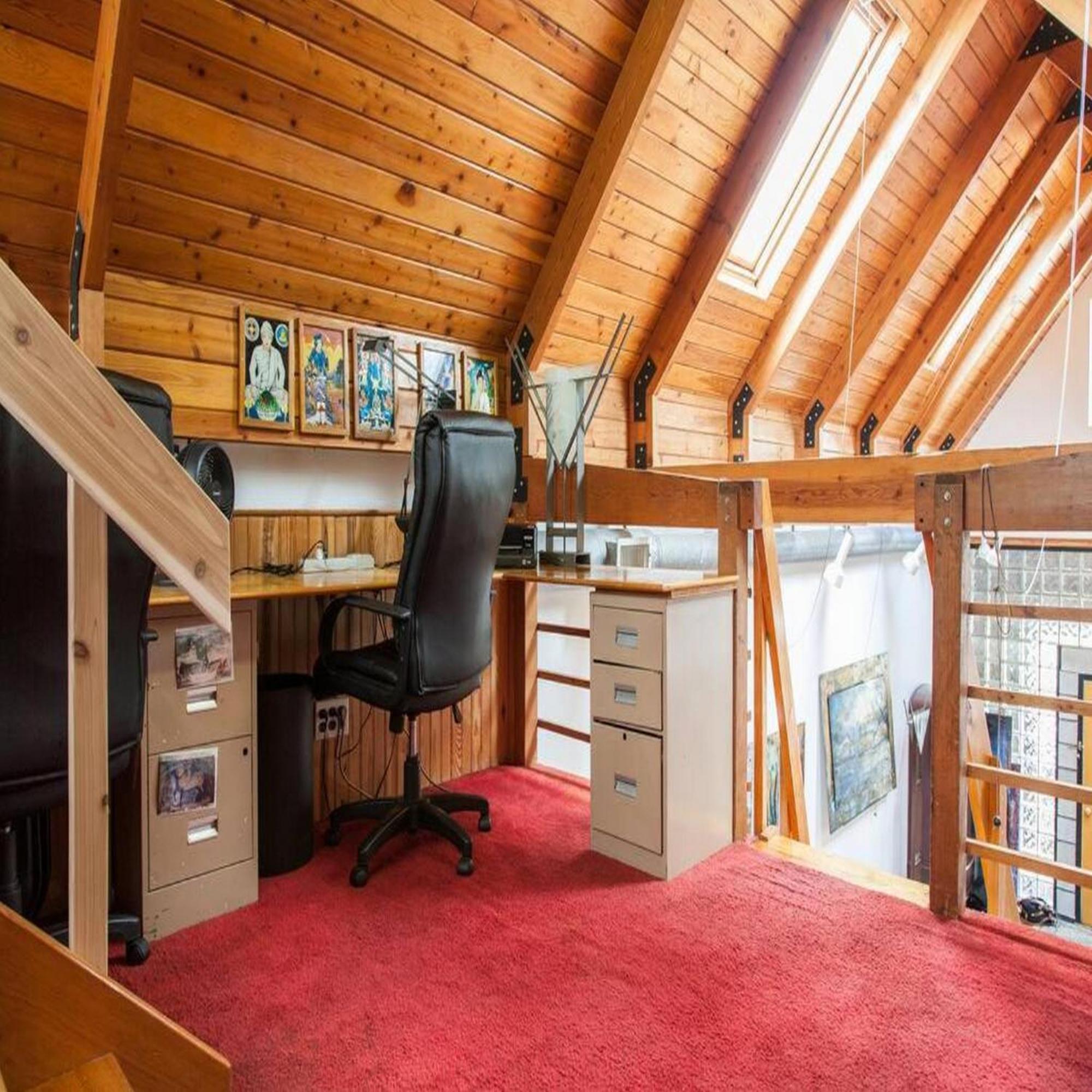 One-of-a-kind Artist's In Fairmount Philadelphia