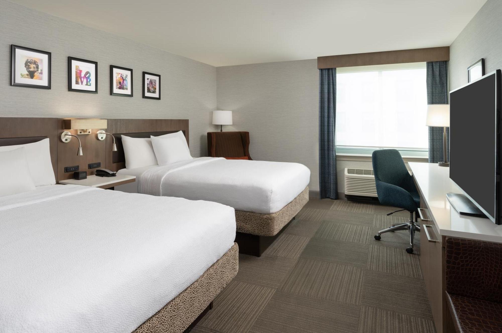 Hilton Garden Center Hotel 3*