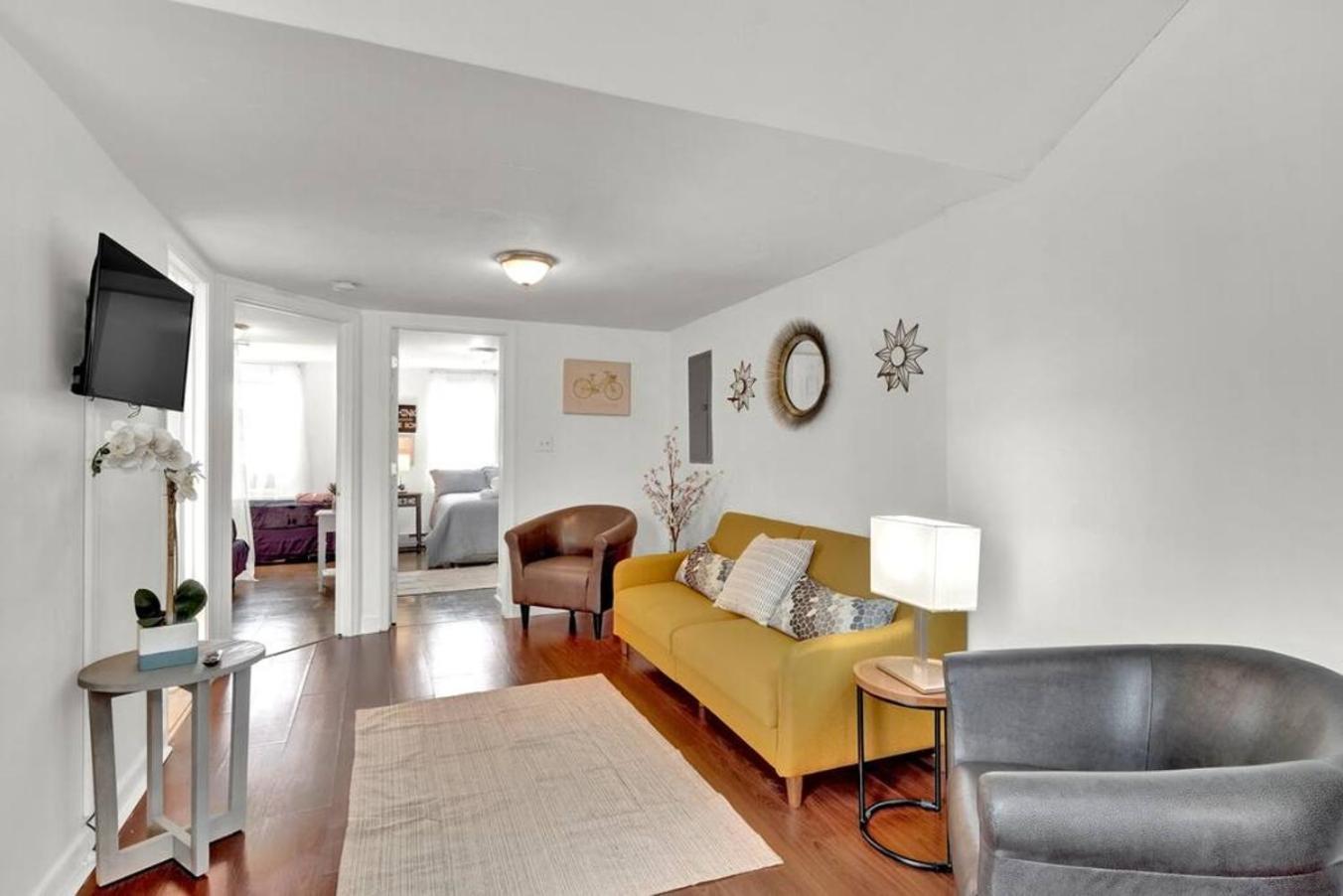 Open Flat By Park & Metro *