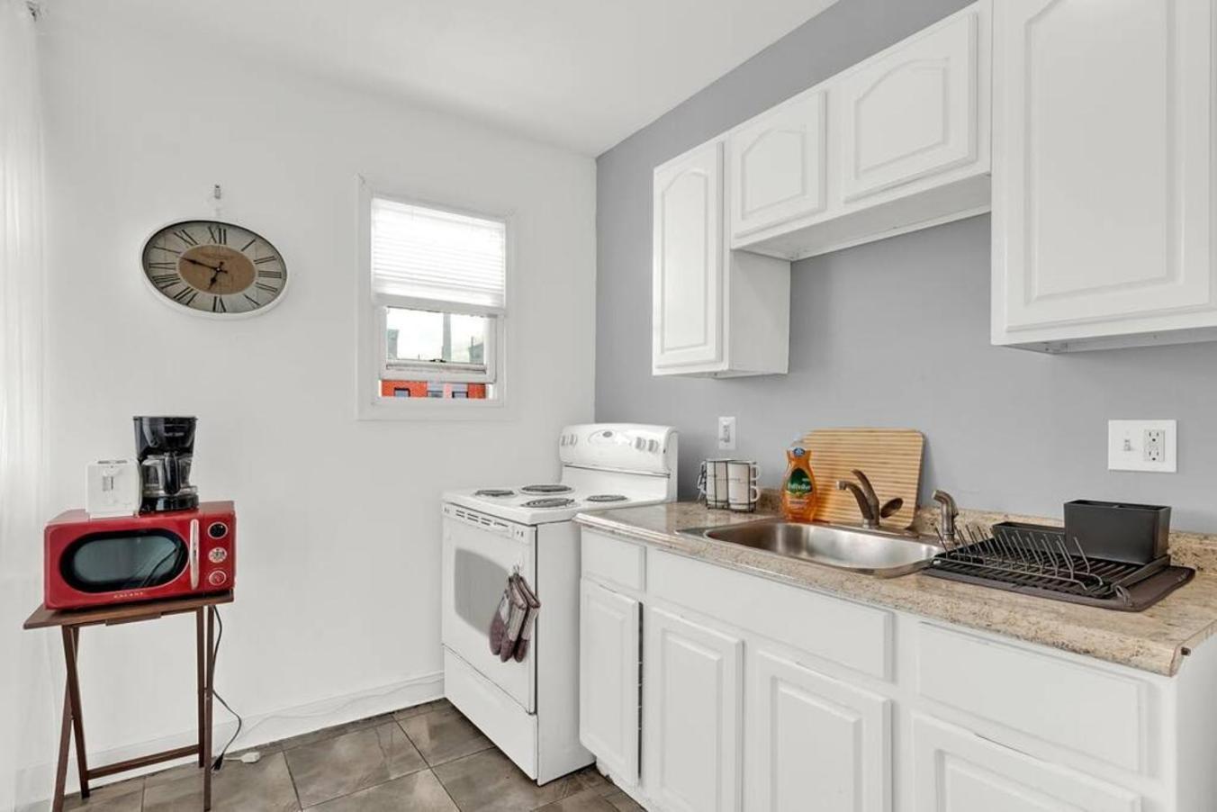 Open Flat By Park & Metro * Philadelphia