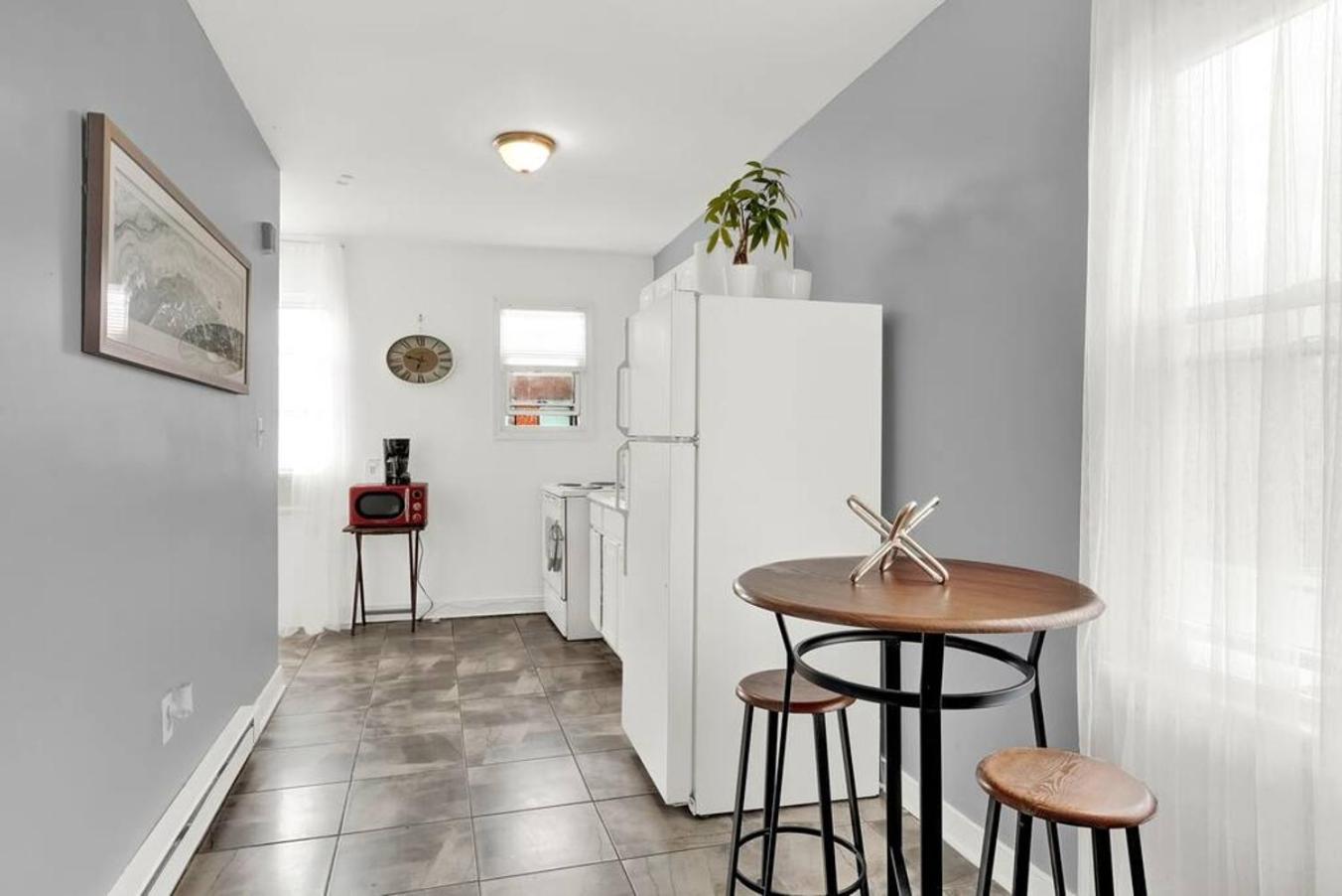 Open Flat By Park & Metro Apartment *