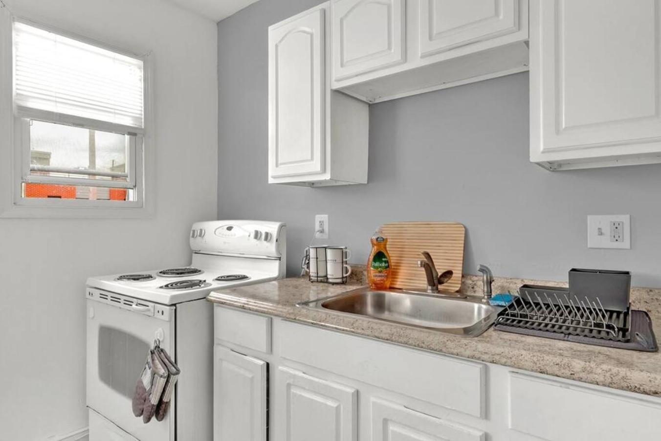 Open Flat By Park & Metro Philadelphia