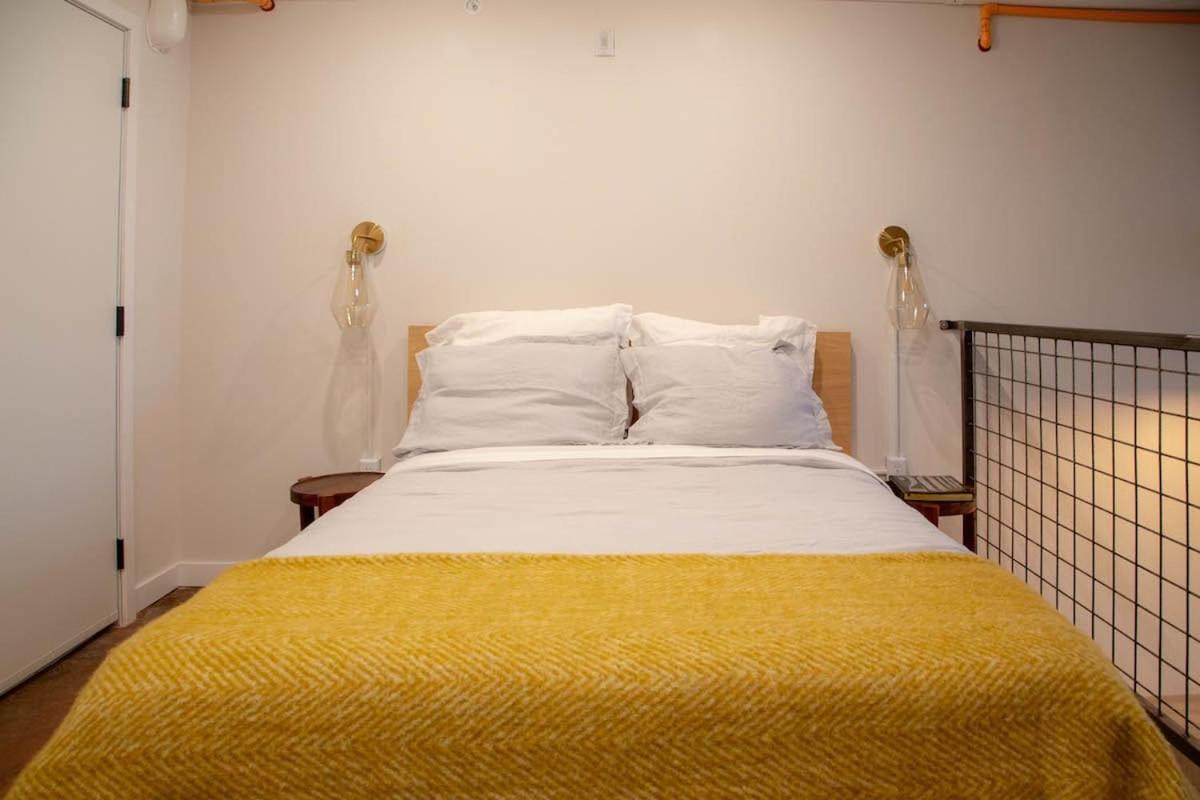 Reading Viaduct Loft, Center, Contactless Check In * Philadelphia