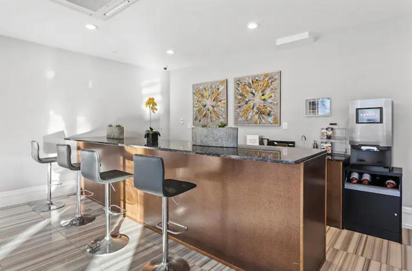 Luxury Near Center * Philadelphia