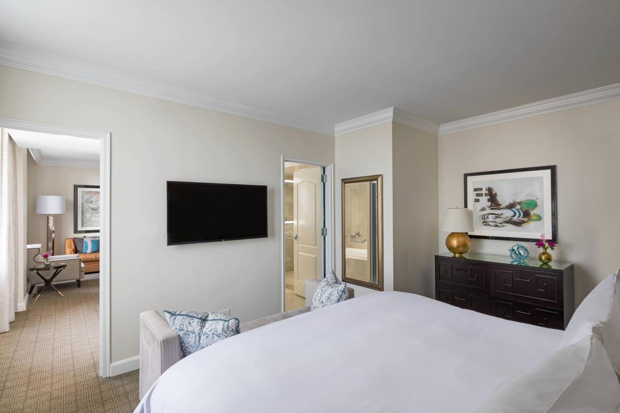 The Ritz-carlton,