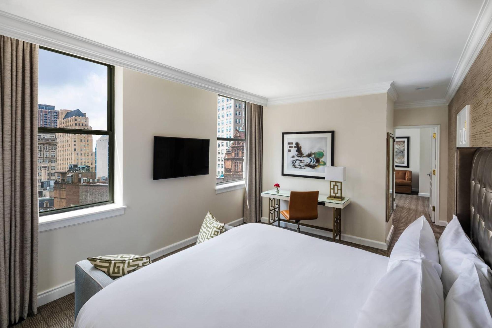 The Ritz-carlton, Hotel 5*