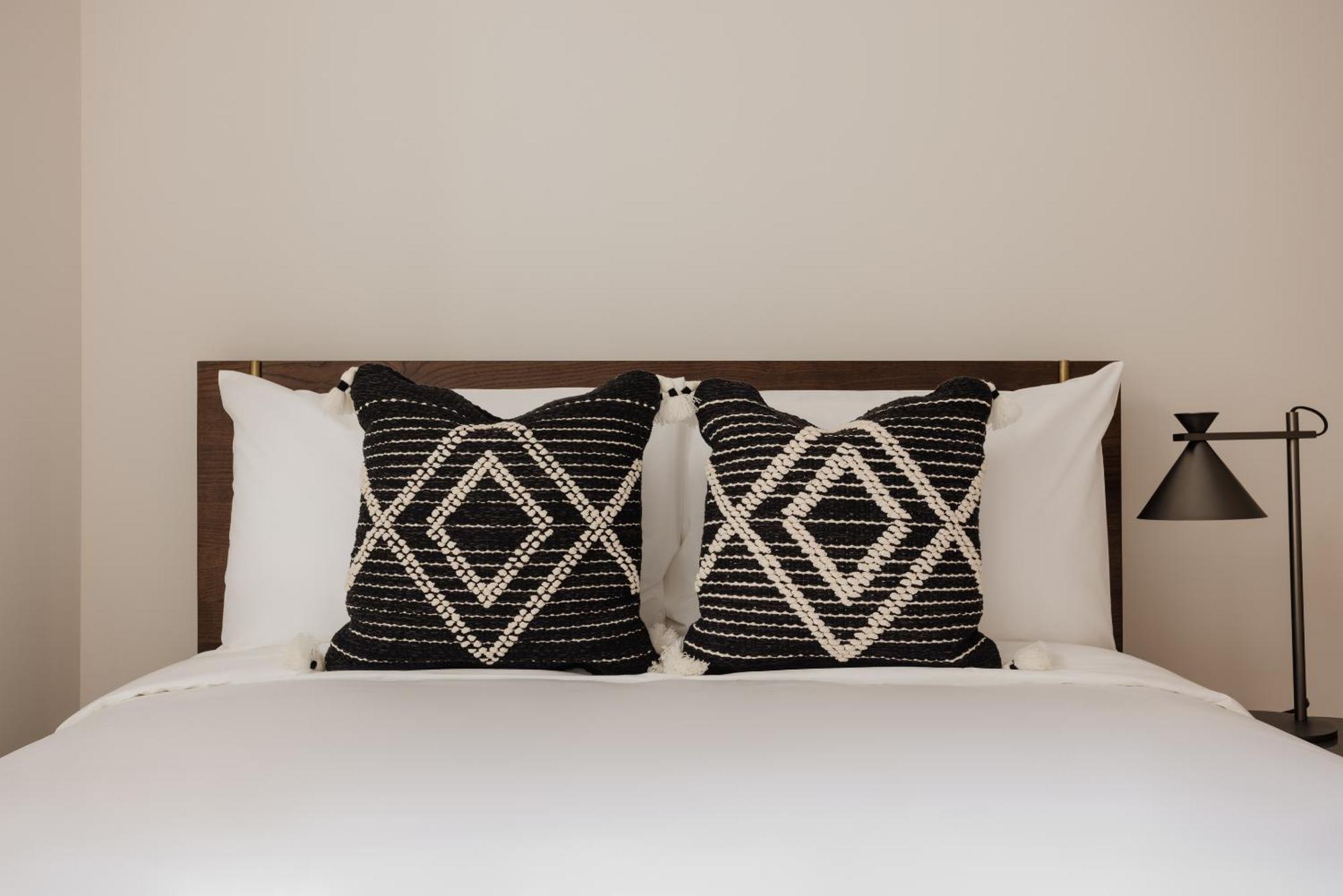 Sonder Onyx Aparthotel *