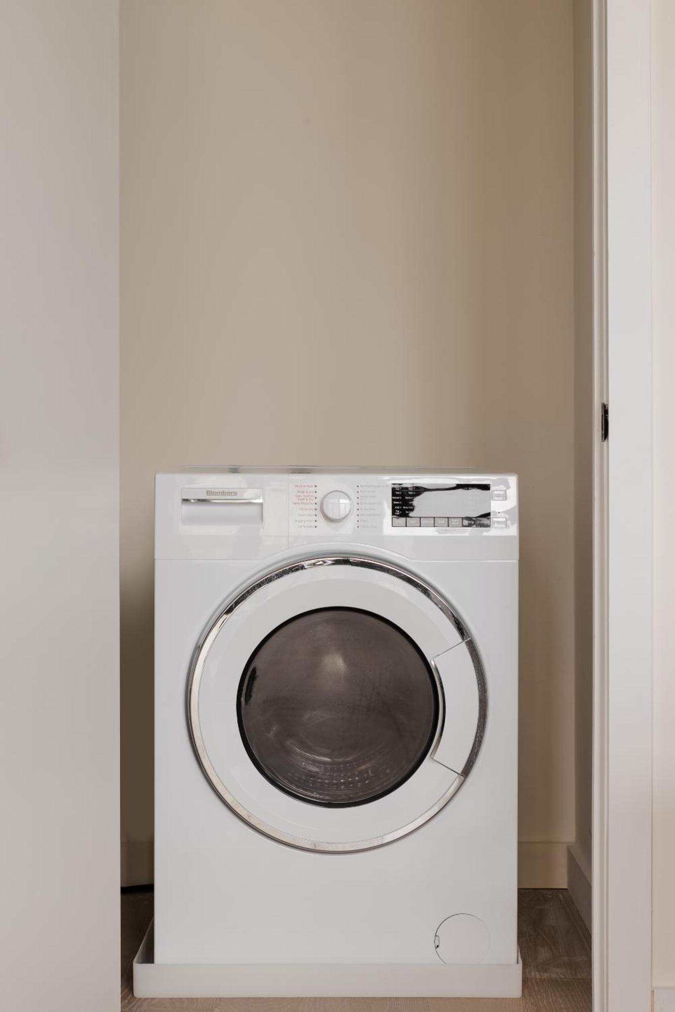 Sonder Onyx