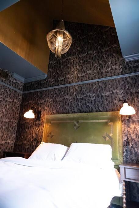The Gas Lamp - 3br Apartment