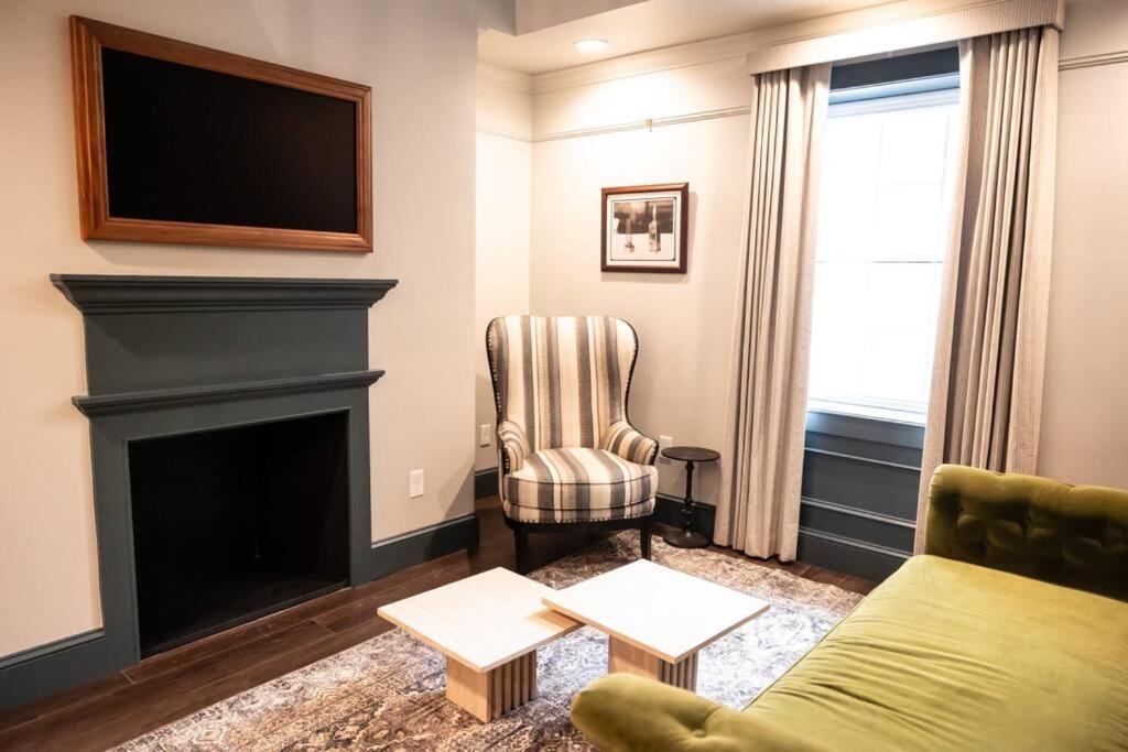 Apartment The Gas Lamp - 3br