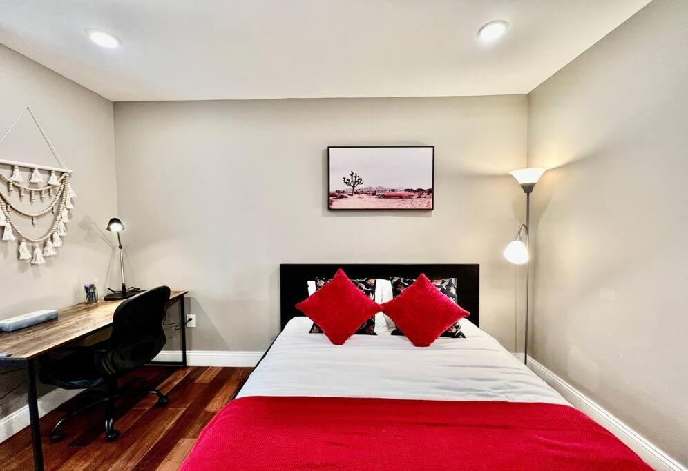 Apartment 404 Rose In The 1 Bd Living In Center