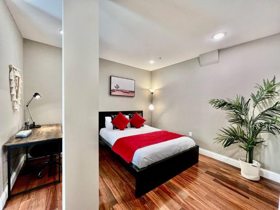 404 Rose In The 1 Bd Living In Center Apartment