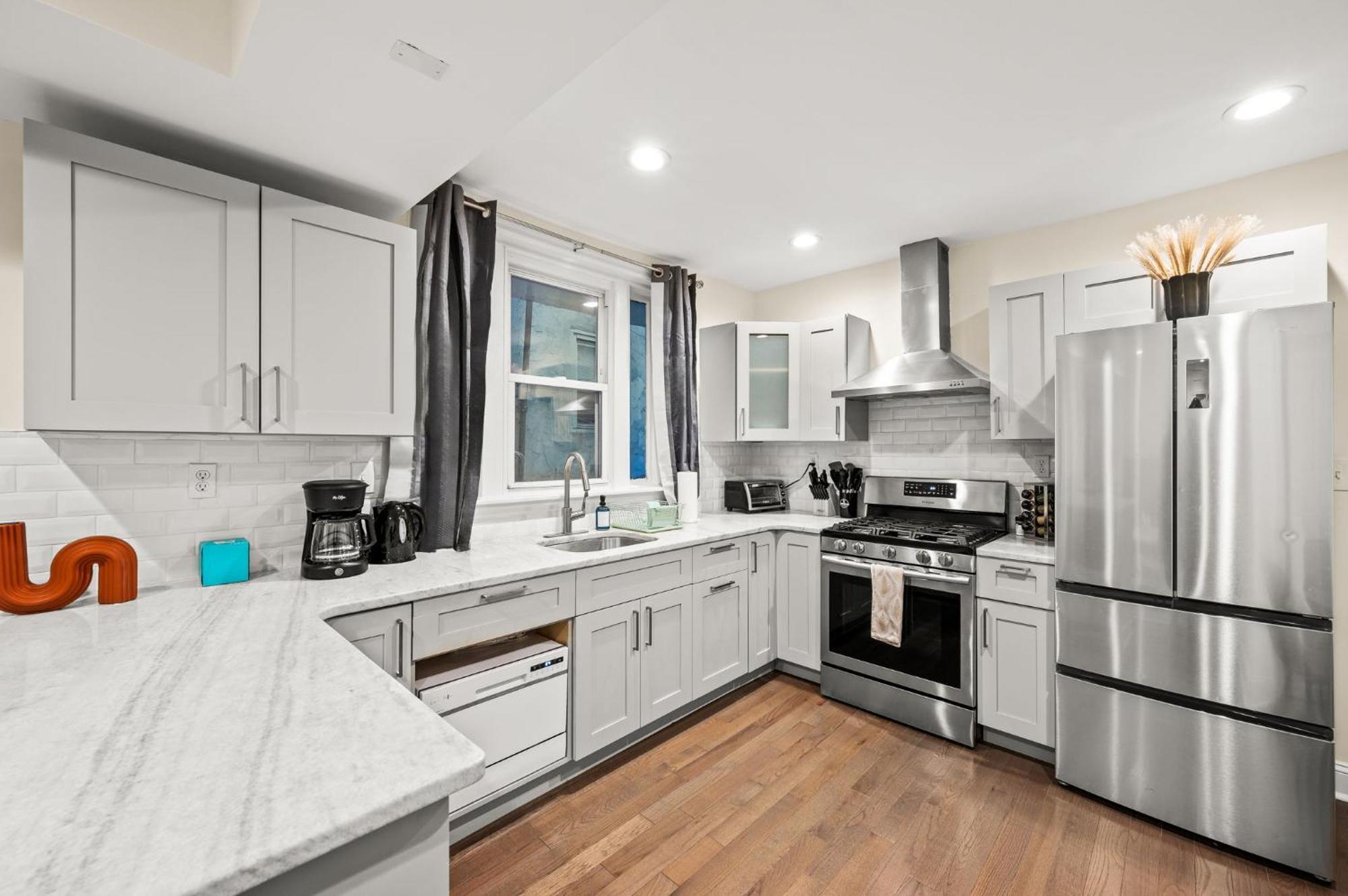 New! Spacious 3-bedroom In The Heart Of Philly * Philadelphia